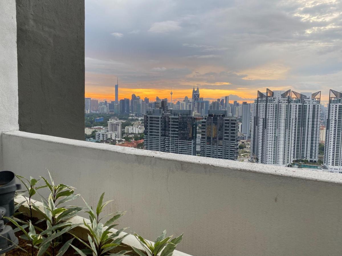 Skyline Garden 2 Bedrooms Near Klcc * Kuala Lumpur